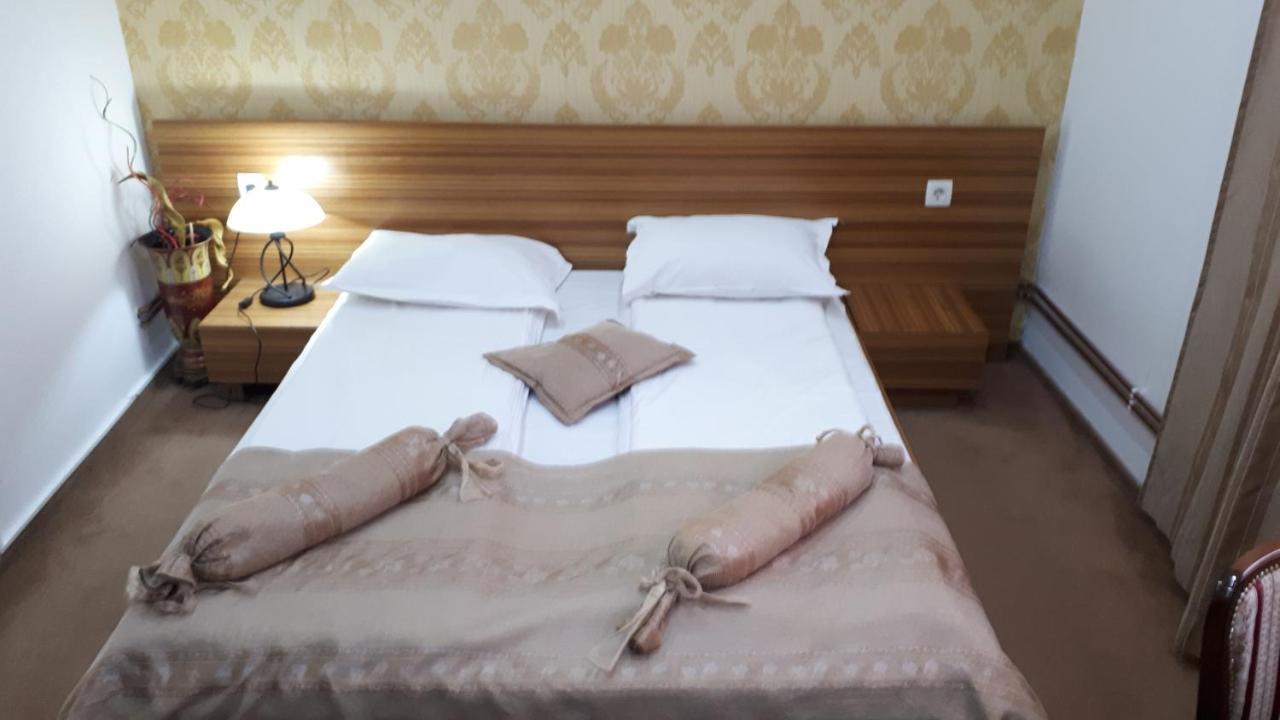 Hotel Alem サラエヴォ エクステリア 写真