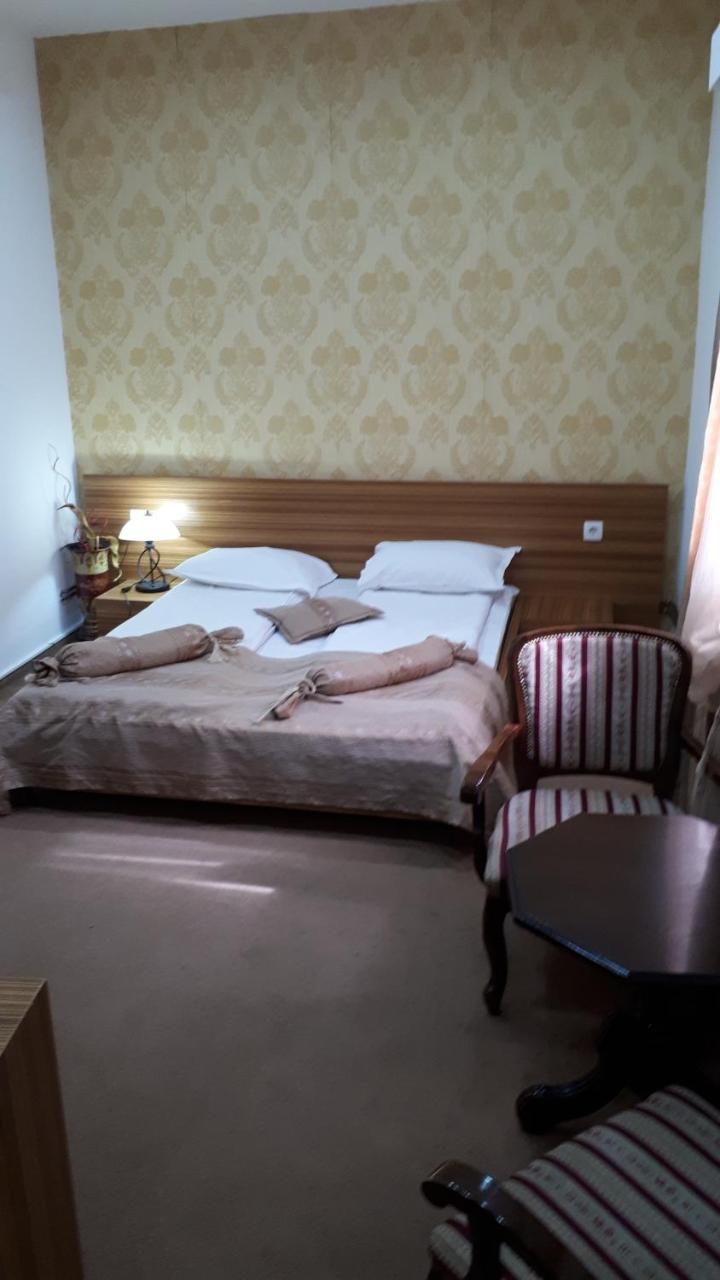 Hotel Alem サラエヴォ エクステリア 写真