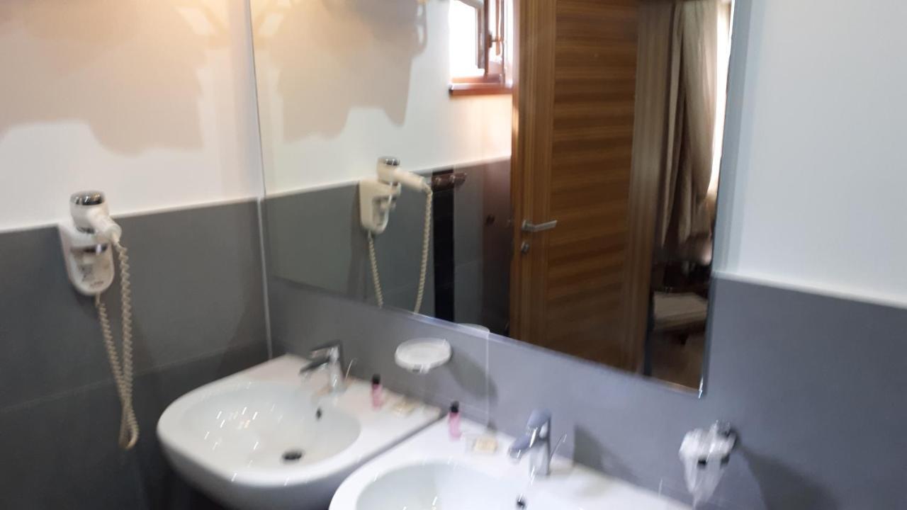 Hotel Alem サラエヴォ エクステリア 写真