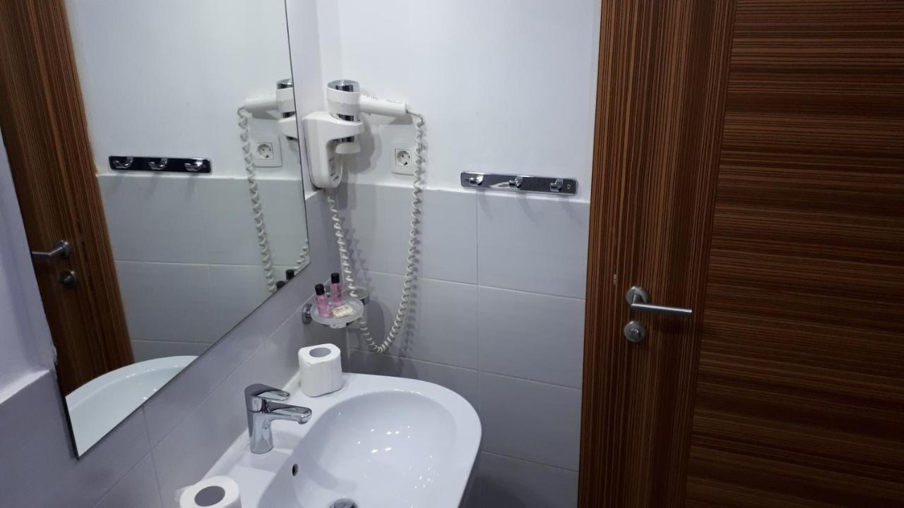 Hotel Alem サラエヴォ エクステリア 写真