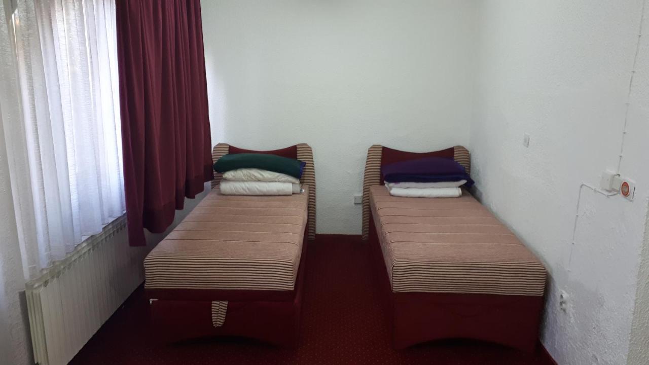 Hotel Alem サラエヴォ エクステリア 写真